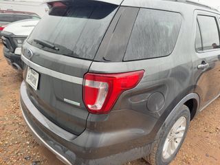 2017 Ford Explorer XLT - Exterior Rear Right Corner Image